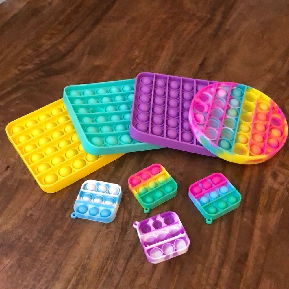 COPY - Pop-its!!! 8 total, 3 big square, 1 round, 4 small square sensory toys